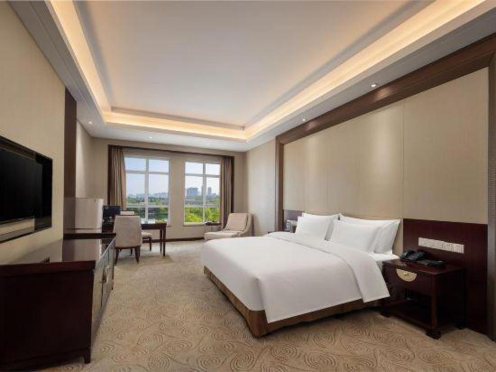 Linyi Blue Horizon International Hotel Yi He Exterior photo